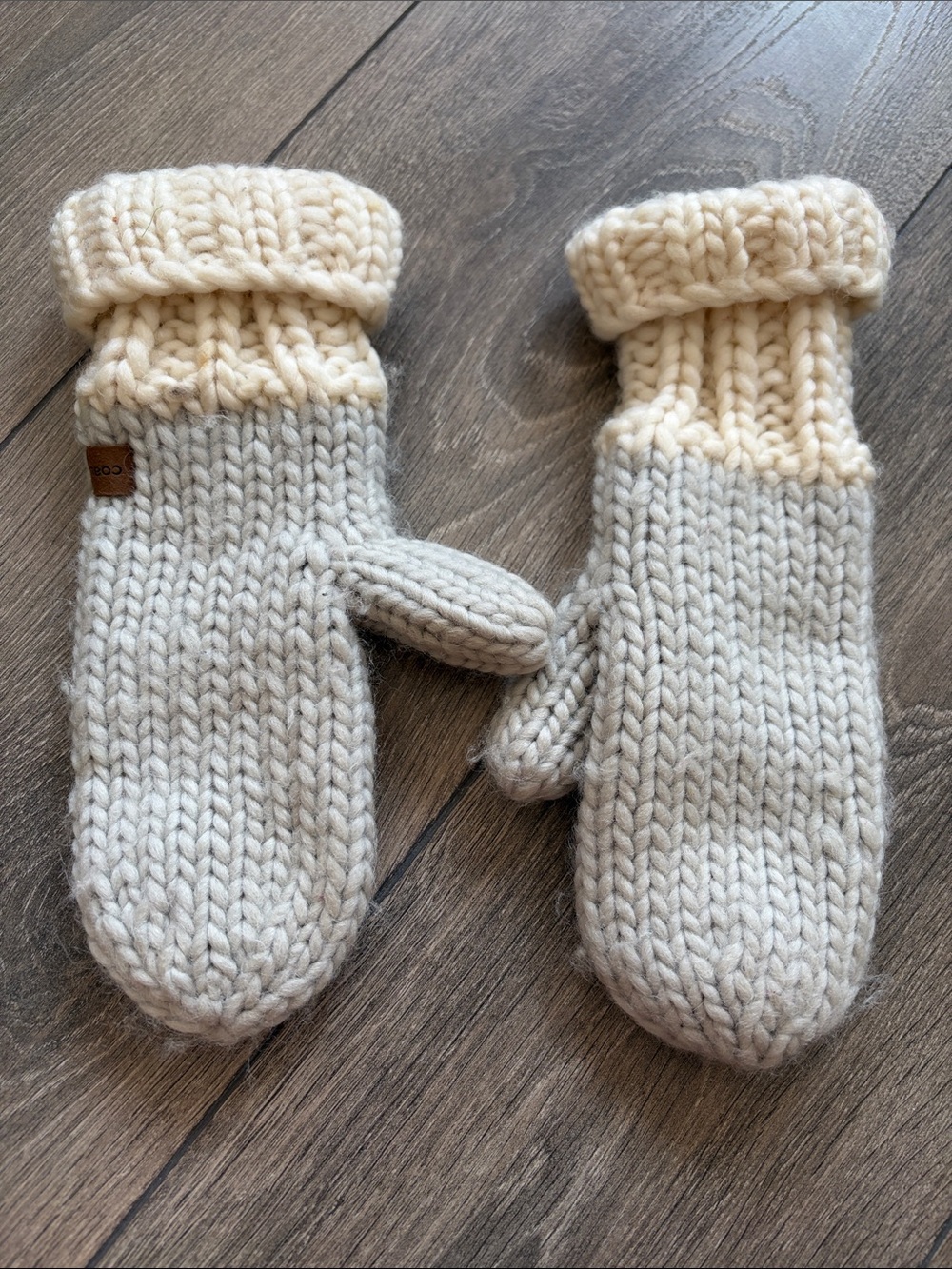 Coal 100% Wool Mittens – Cream and Light Gray